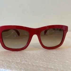 Valentino | Accessories | Valentino V69s Red Sunglasses  display picture 2